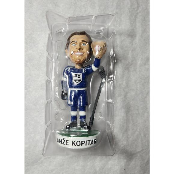 Los Angeles Dodgers Night LA Kings Anze Kopitar SGA Bobblehead 2020 Pre-owned - Picture 2 of 7